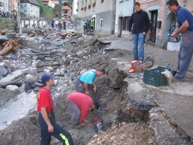 Intervencija-poplave Ljubno-Kropa - foto