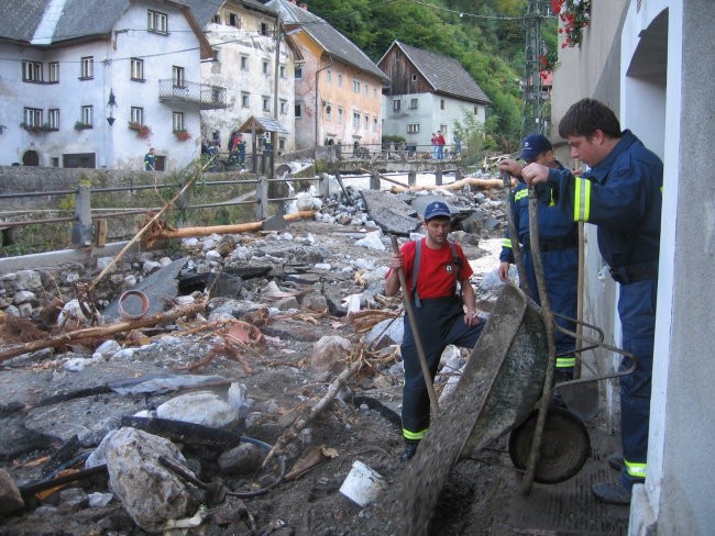 Intervencija-poplave Ljubno-Kropa - foto povečava
