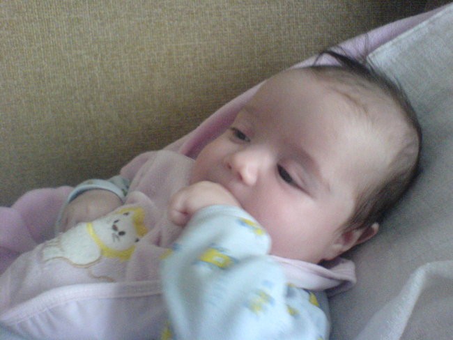 jah mi ne da vec mami , bom kr malo rokico se papala:)