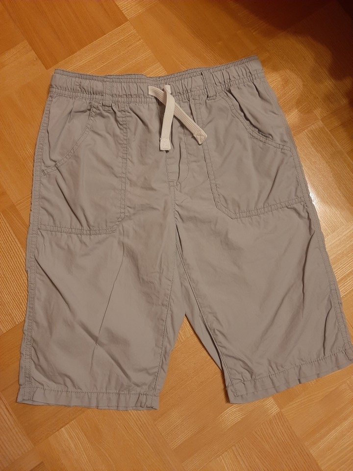 kratke hlače Boys velikost 146/152, cena 3 €