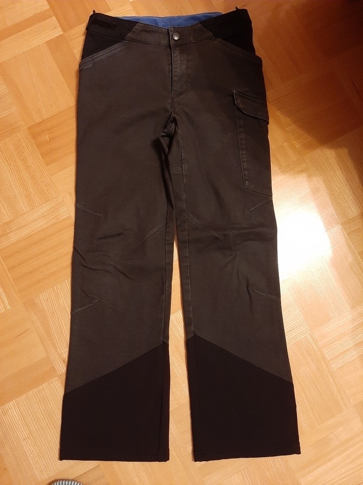 pohodne hlače, , Dechatlon, številka 152, Cena: 6 €