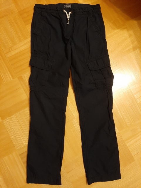 Tanke poletne hlače C&A, velikost 152, cena 8 €