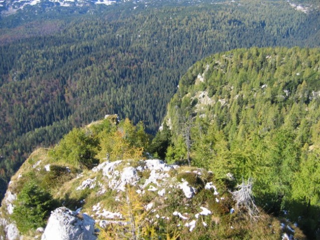 Pogled na nadaljevanje grebena Stadorja (priti prelazu Prodi)