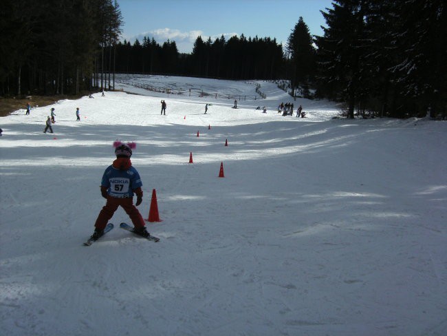 Smučarski tečaj, vrtec 16.2 -19.2. 2008 - foto povečava